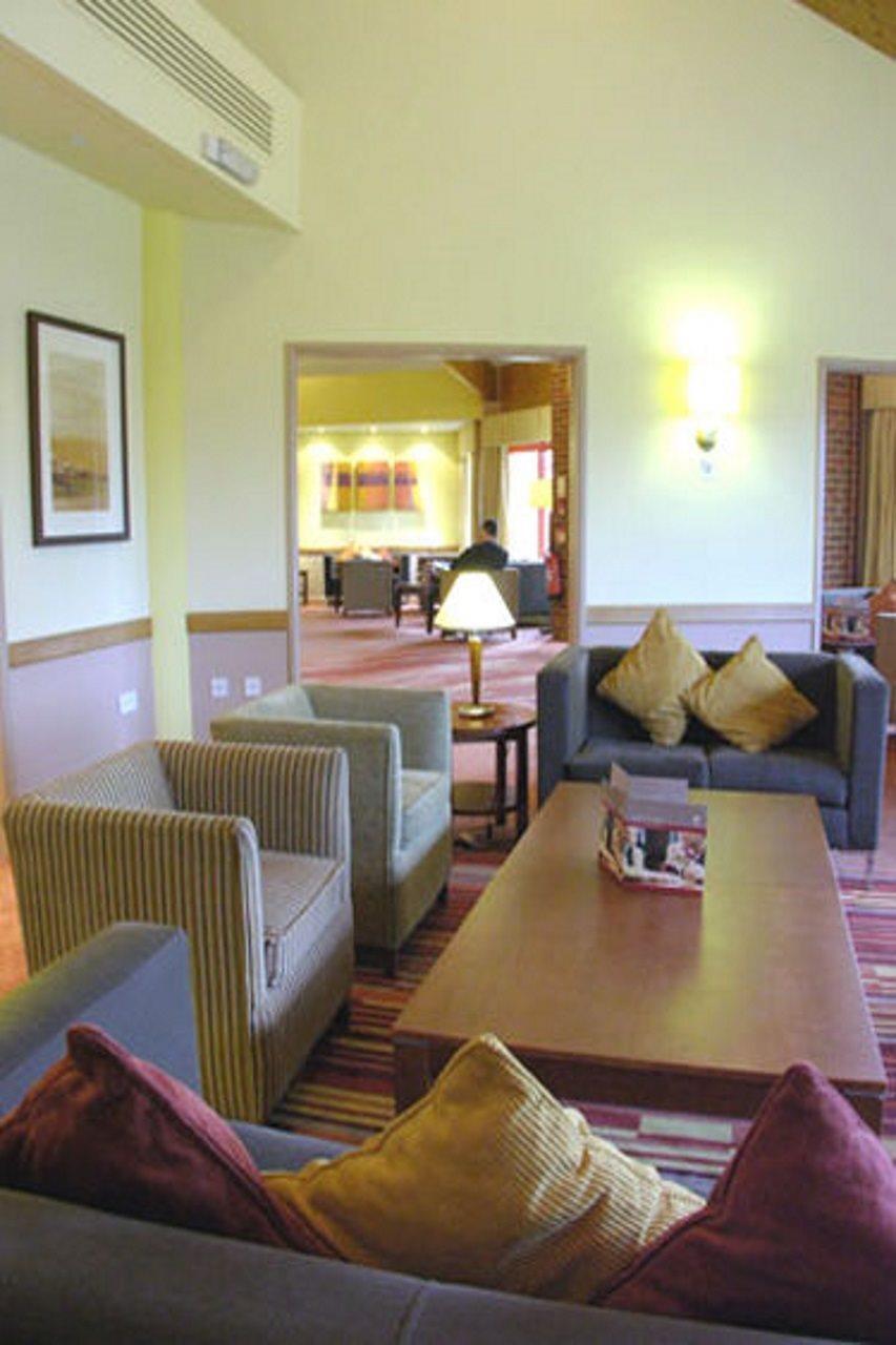 Premier Inn Abingdon Exterior photo